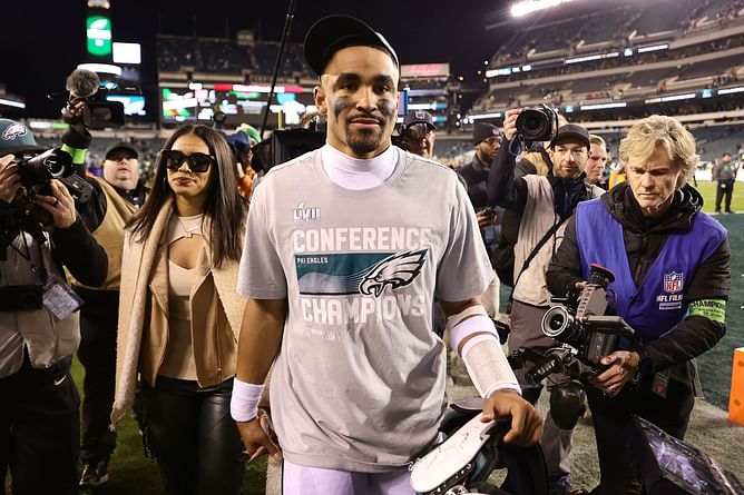 How much will the Eagles pay Jalen Hurts next year? NFL insider claims QB will get Aaron Rodgers money