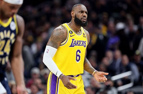 LeBron is questionable against the Trail Blazers (Image via Getty Images)