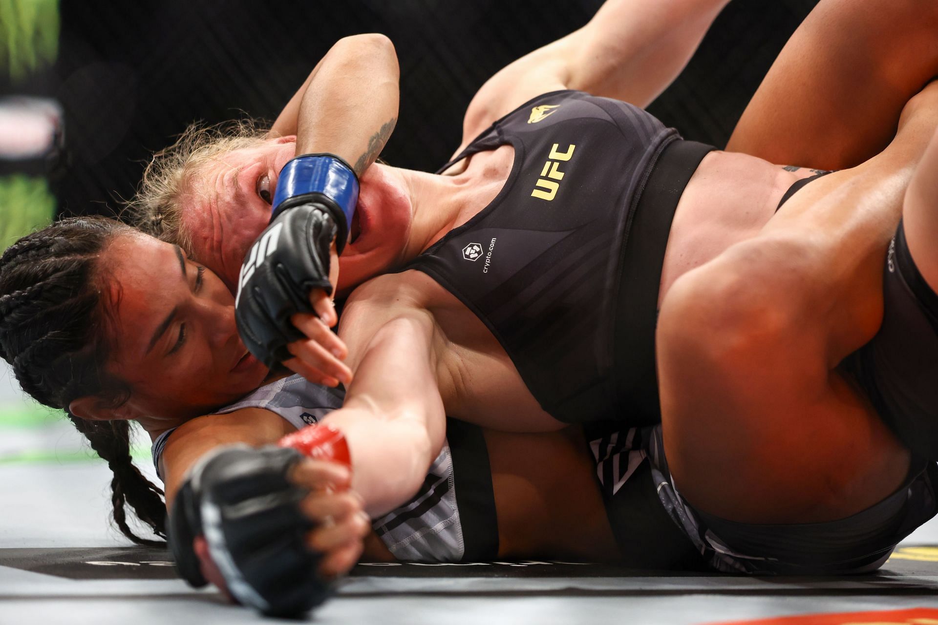 Taila Santos came incredibly close to beating Valentina Shevchenko when they faced off in 2022