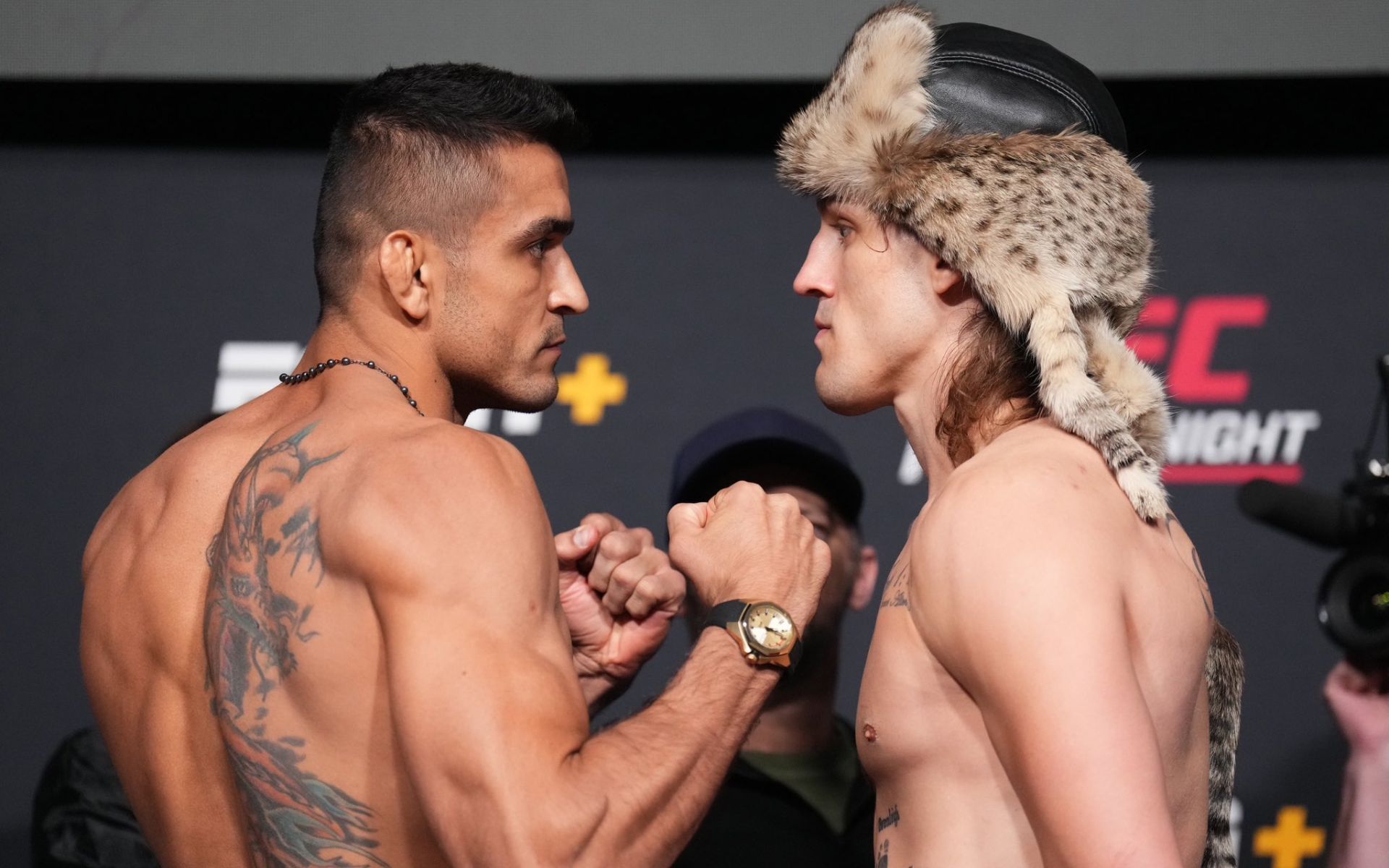 Andre Muniz and Brendan Allen at UFC Vegas 70 face-offs [Image courtesy: @DKSportsbook on Twitter]