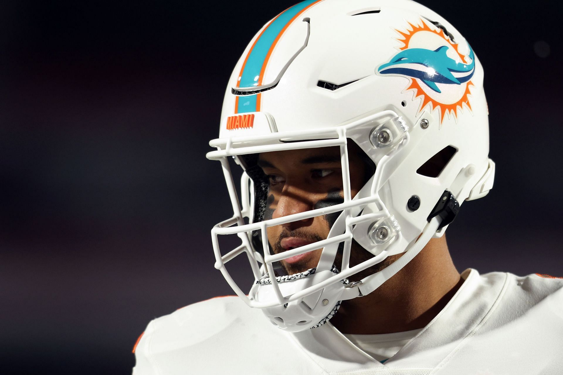 Dolphins' Tua talks training, helmet to reduce concussions