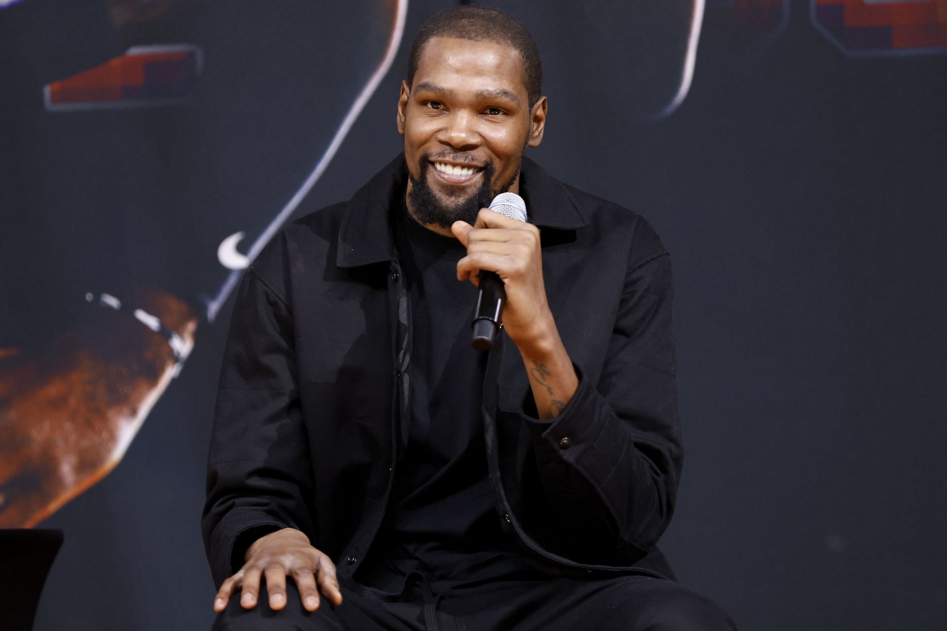 Suns star Kevin Durant gives sweet 2-word response to idea of Seattle  expansion