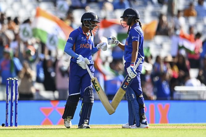 T20 World Cup से बाहर हुई भारतीय खिलाड़ी, हरमनप्रीत कौर पर सेमीफाइनल से पहले होगा बड़ा फैसला