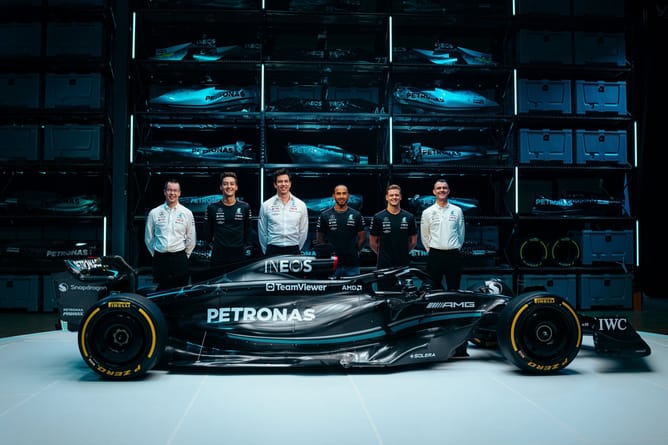 "Is it going to bounce?" - Mercedes director answers all-important question during F1 car launch
