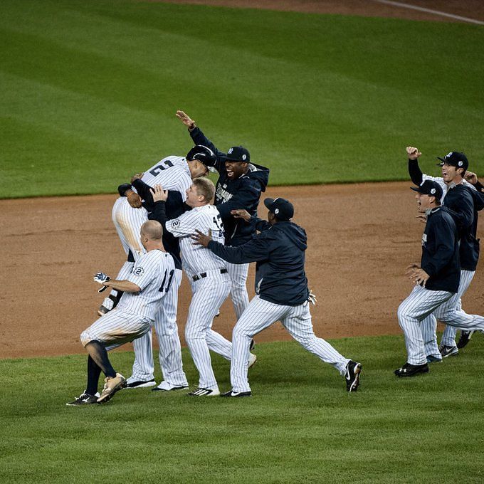 YANKEES: Derek Jeter collects hit No. 2,998 in loss to Rays