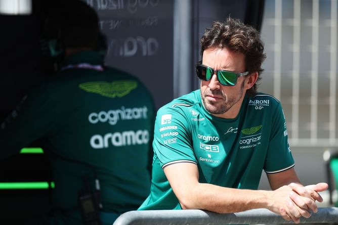 "Fernando Alonso on the podium": Ted Kravitz feels the Aston Martin driver is currently ahead of Ferrari and Mercedes