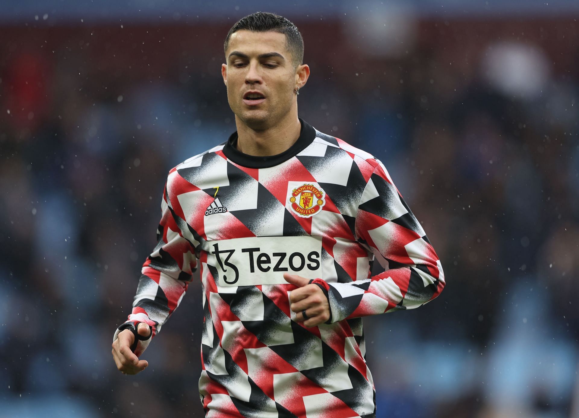 Aston Villa v Manchester United - Premier League