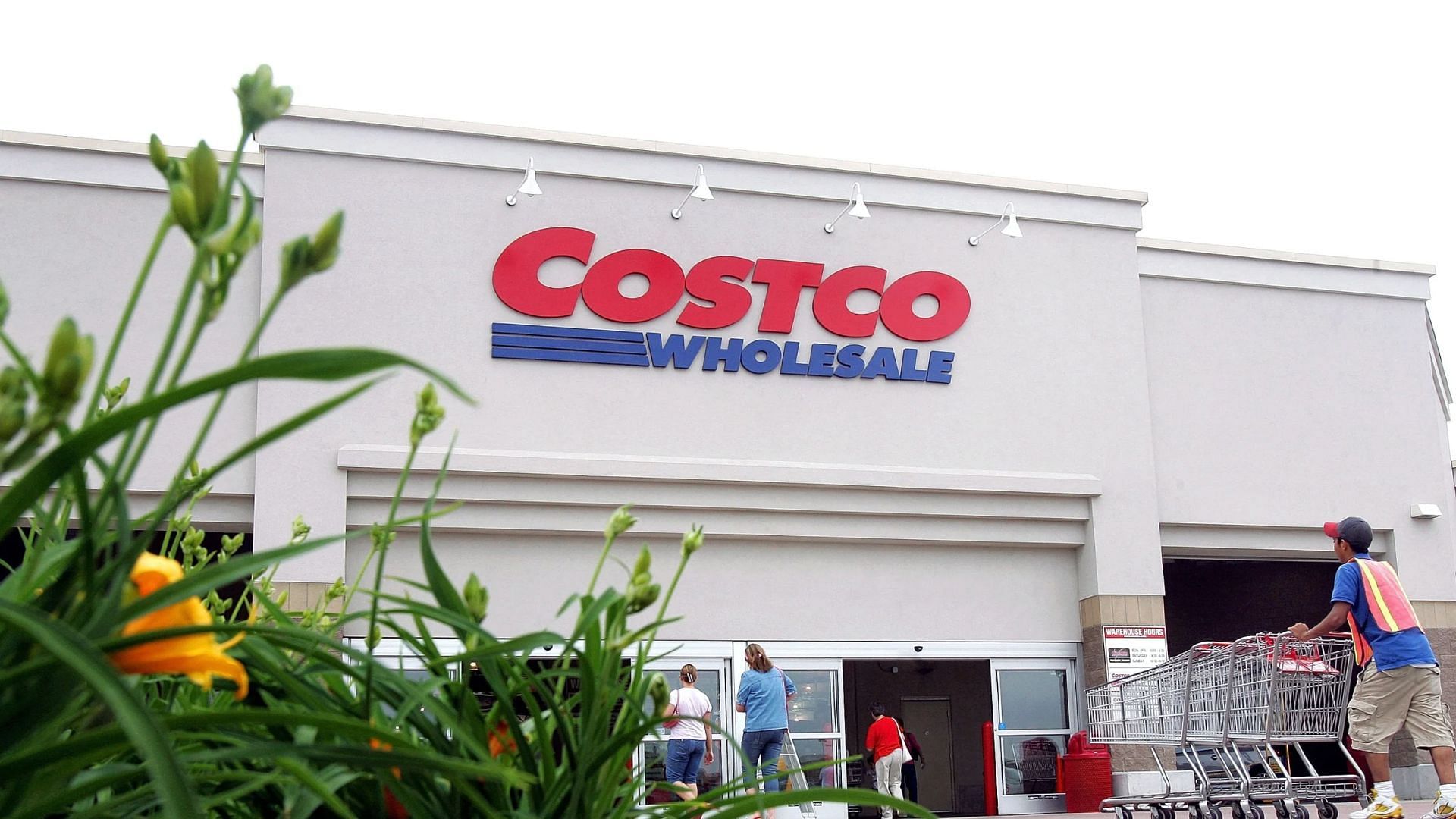 Costco offers Kirkland Signature Purified Drinking Water, 40-Count for $5 (Image via Tim Boyle/Getty Images)