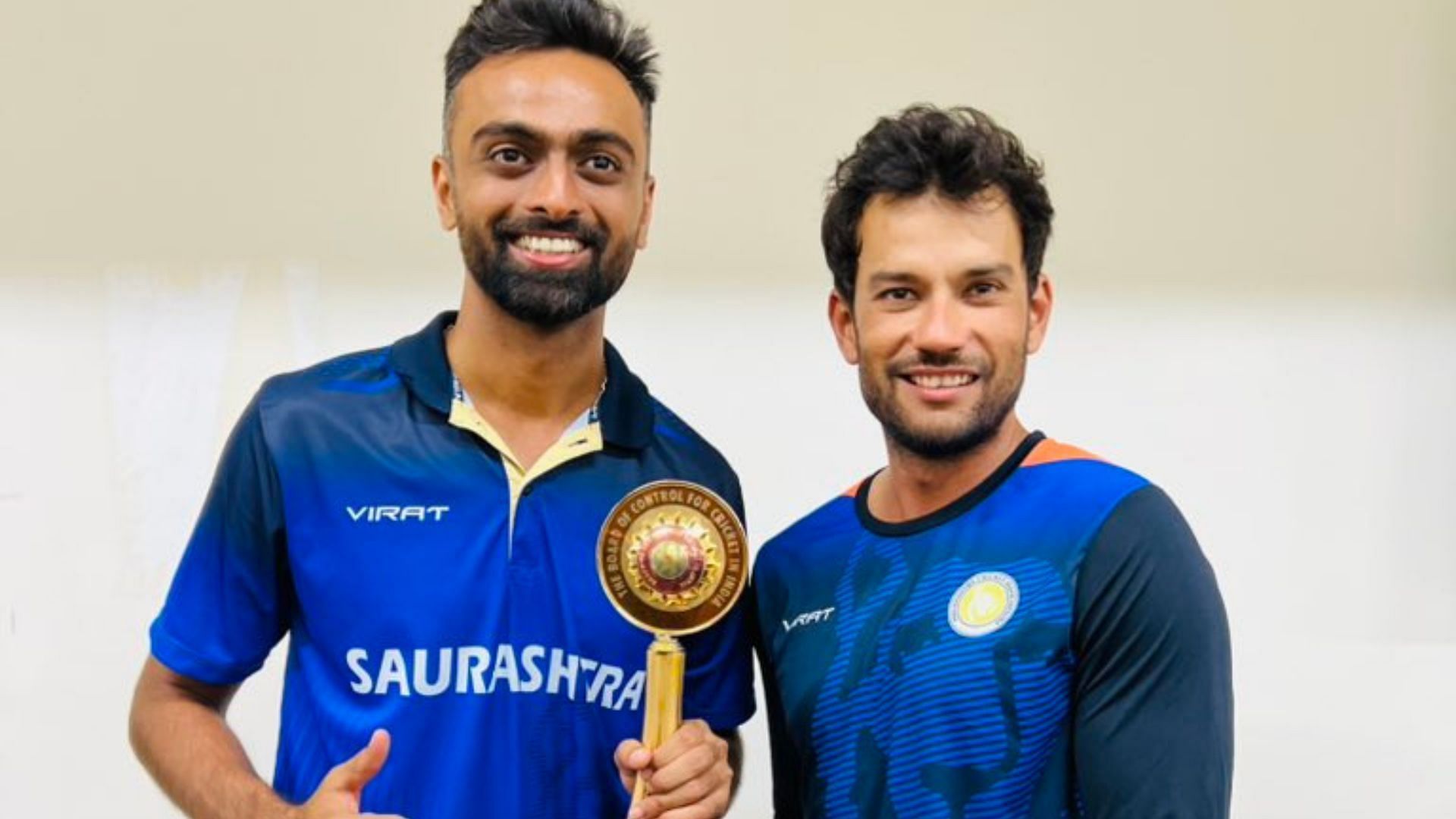 Jaydev Unadkat (L) and Sheldon Jackson (P.C.:Twitter)