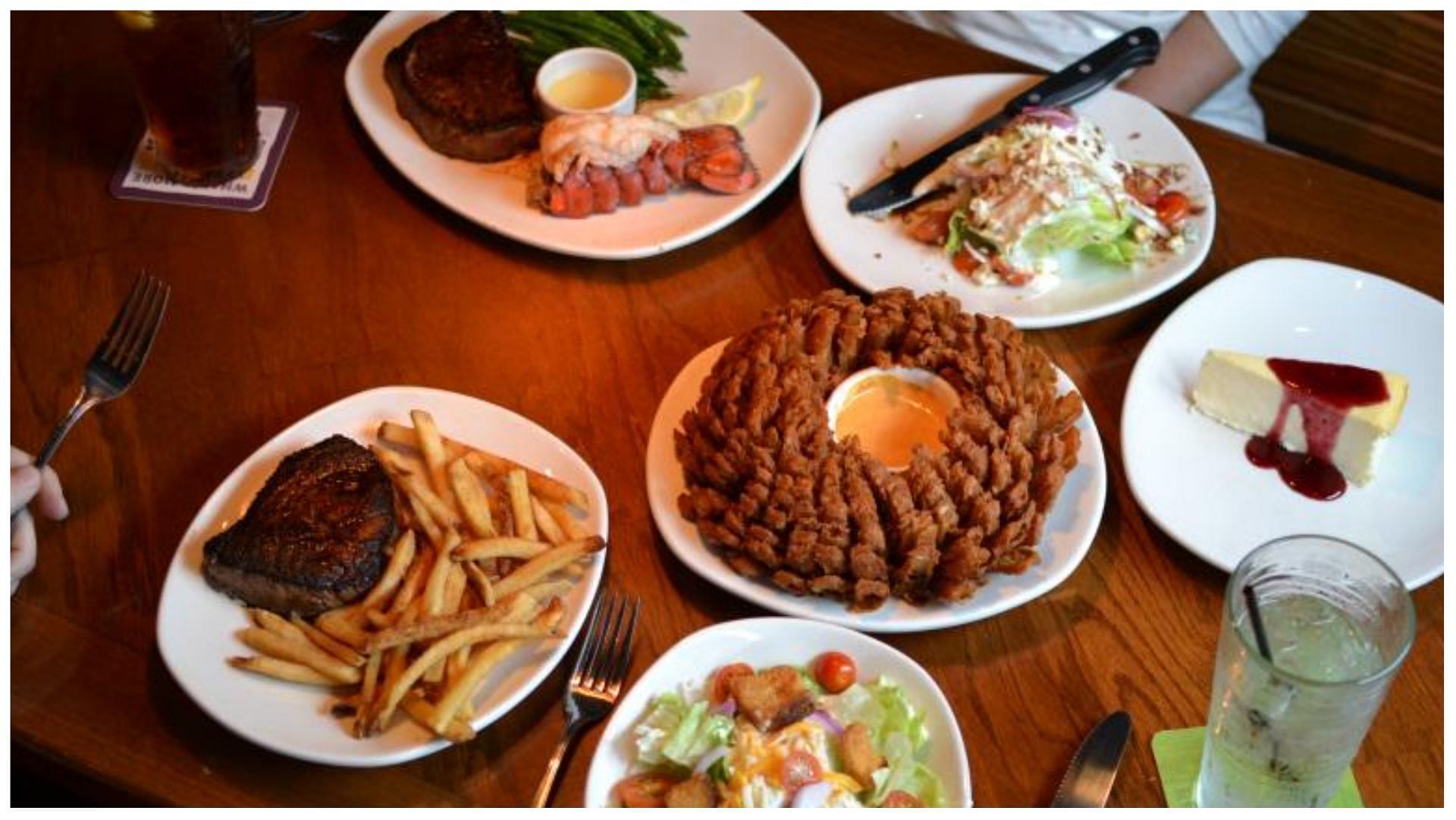 All about 4-Course Celebration for Two deal! (Image via Outback Steakhouse)