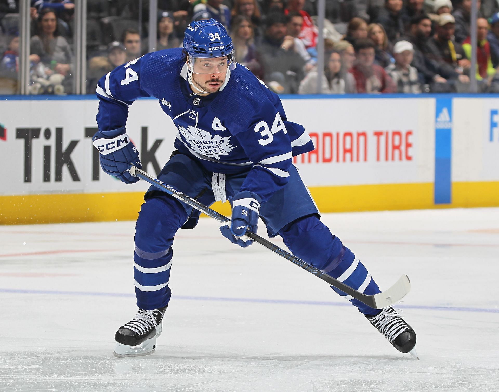 Maple Leafs' Auston Matthews to miss three weeks with knee sprain