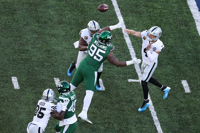 NFL Rumors: Jets inquired about Derek Carr before being released by Raiders