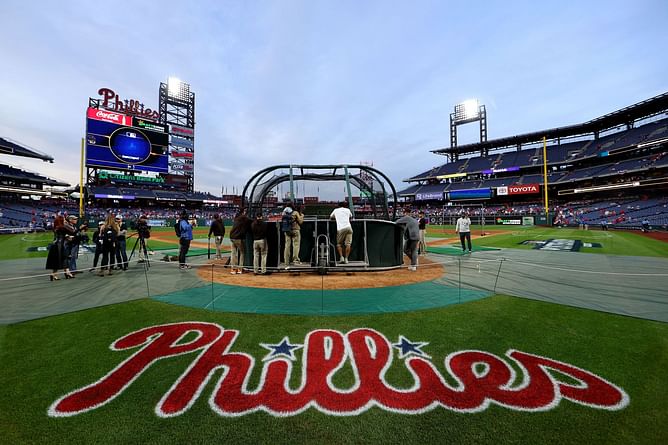 WATCH: 2x MVP Bryce Harper amps up excitement with Philadelphia Eagles fans  on Super Bowl Eve