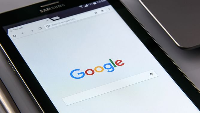 How does Google Bard AI work?