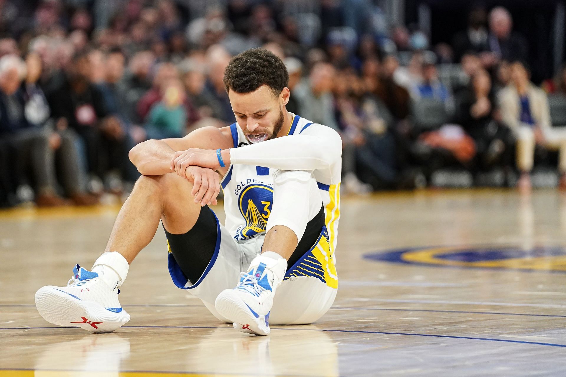 Is Steph Curry playing tonight? Warriors injury update vs Lakers