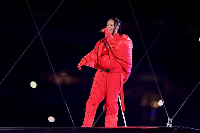 Did Rihanna know about her pregnancy before accepting the Super Bowl halftime show?