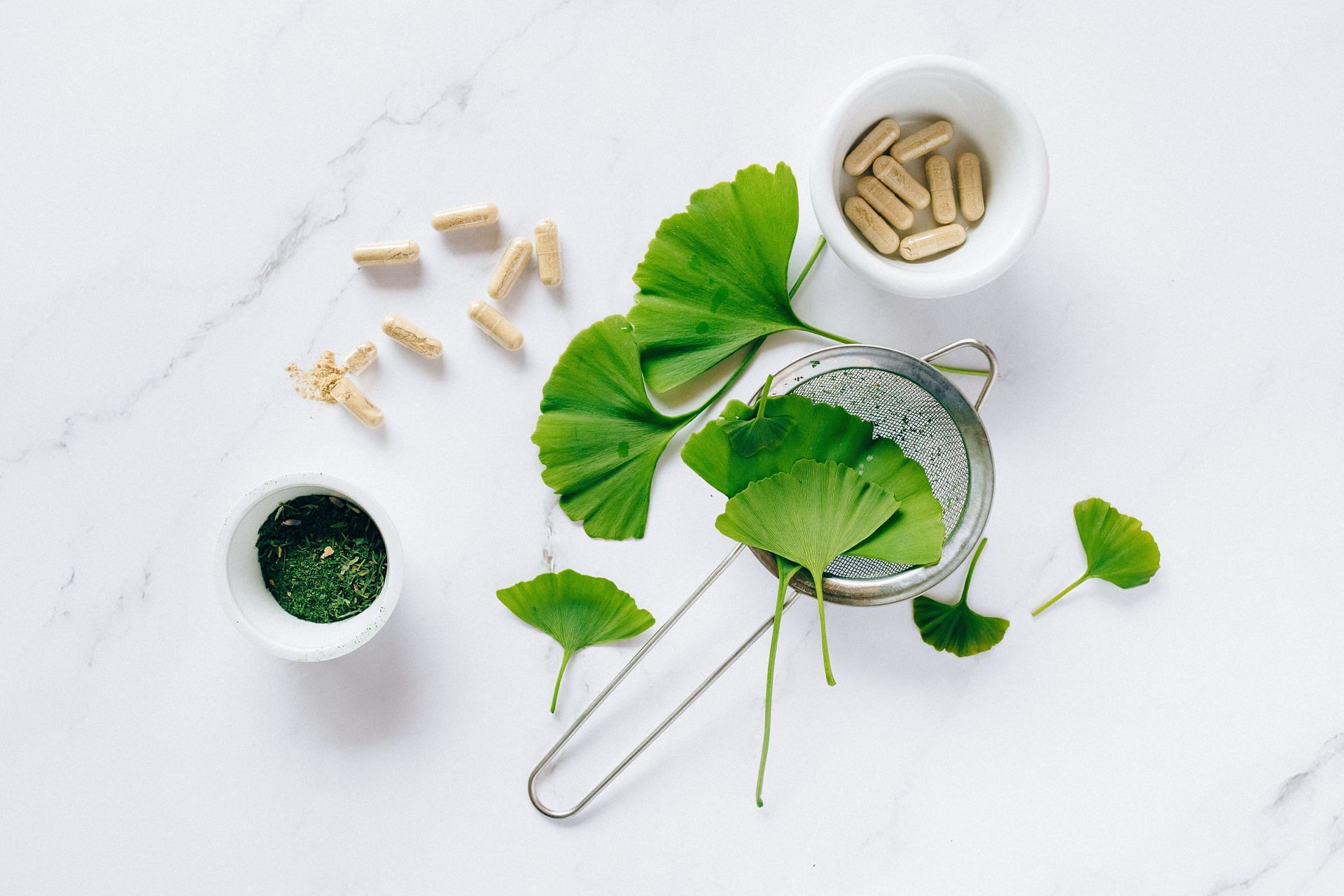 dietary supplements might assist in supplying your body with the necessary nutrients. (Image via Pexels/ Nataliya Vaitkevich)