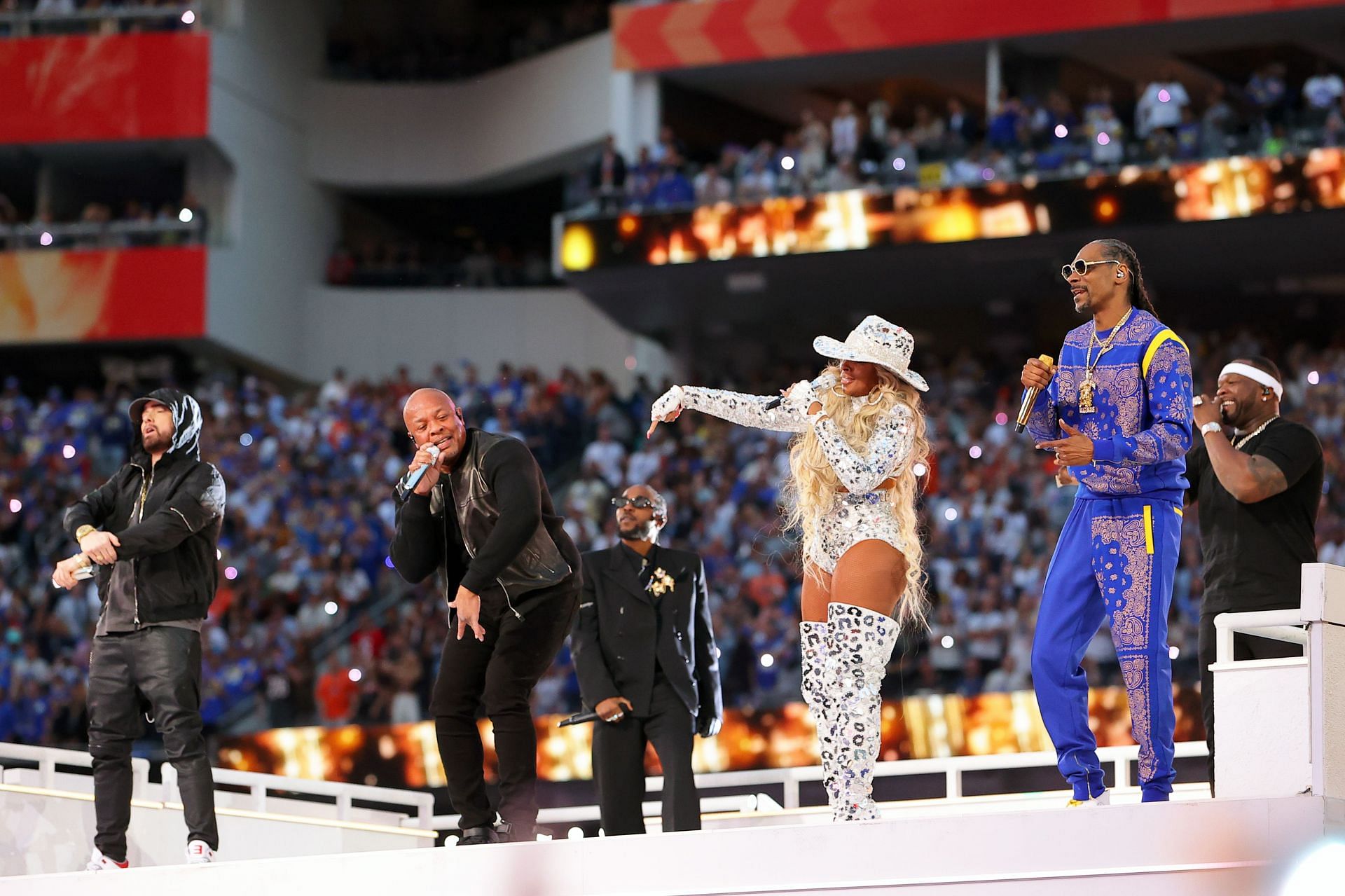 Pepsi Super Bowl LVI half-time show (Image via Getty Images)