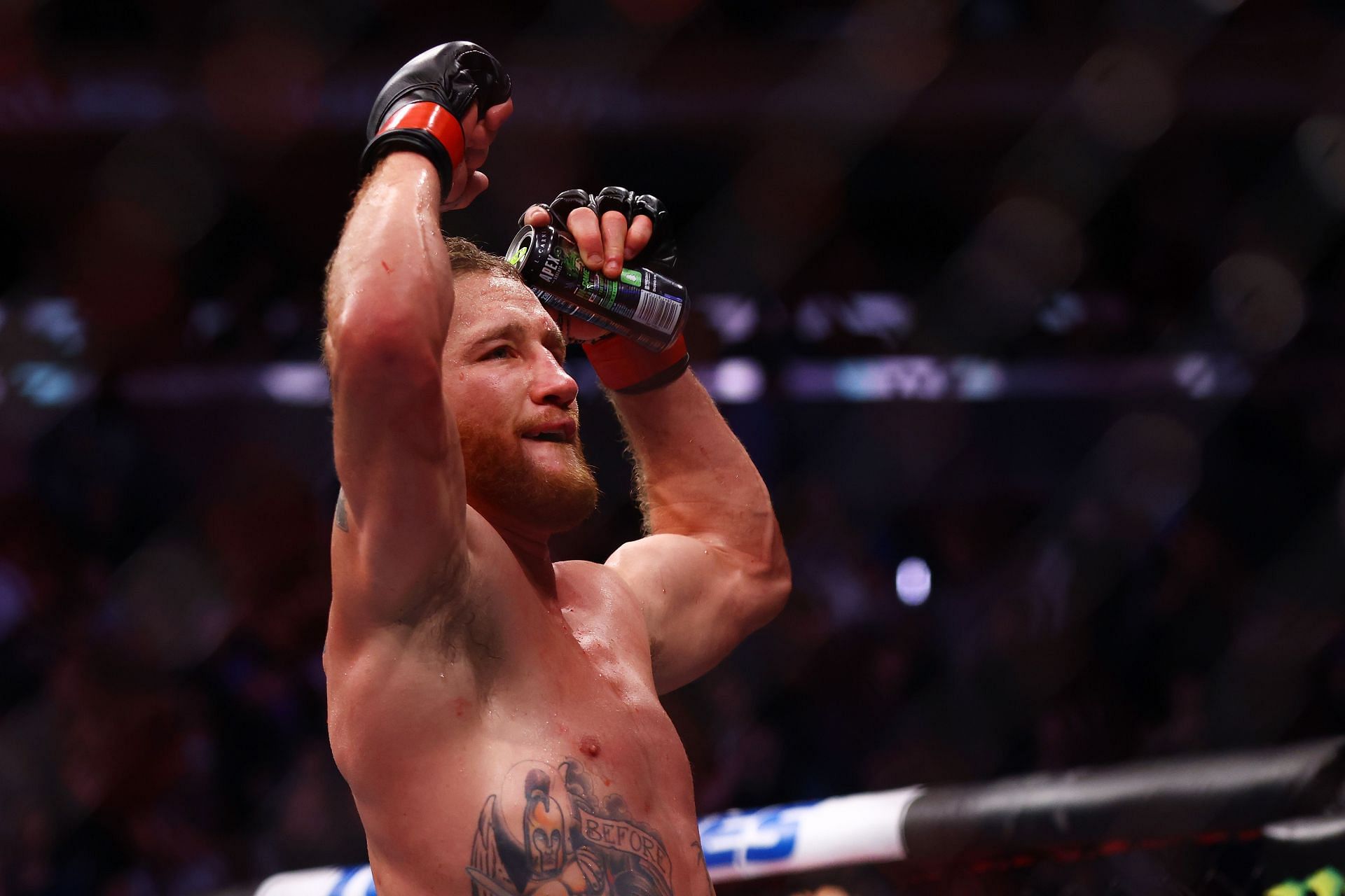 Justin Gaethje will hope to turn back the challenge of Rafael Fiziev in March
