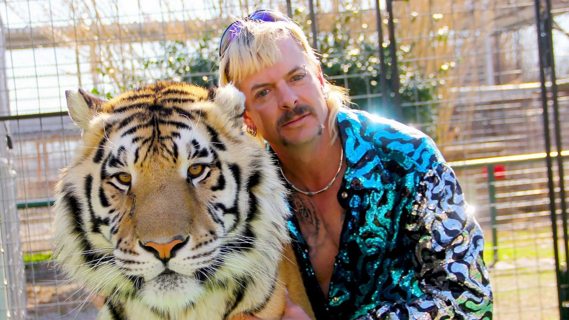 Joe Exotic makes a new will where he leaves all his assets to fiance Seth Posey as well as signing a DNR order. (Image via Getty Images)