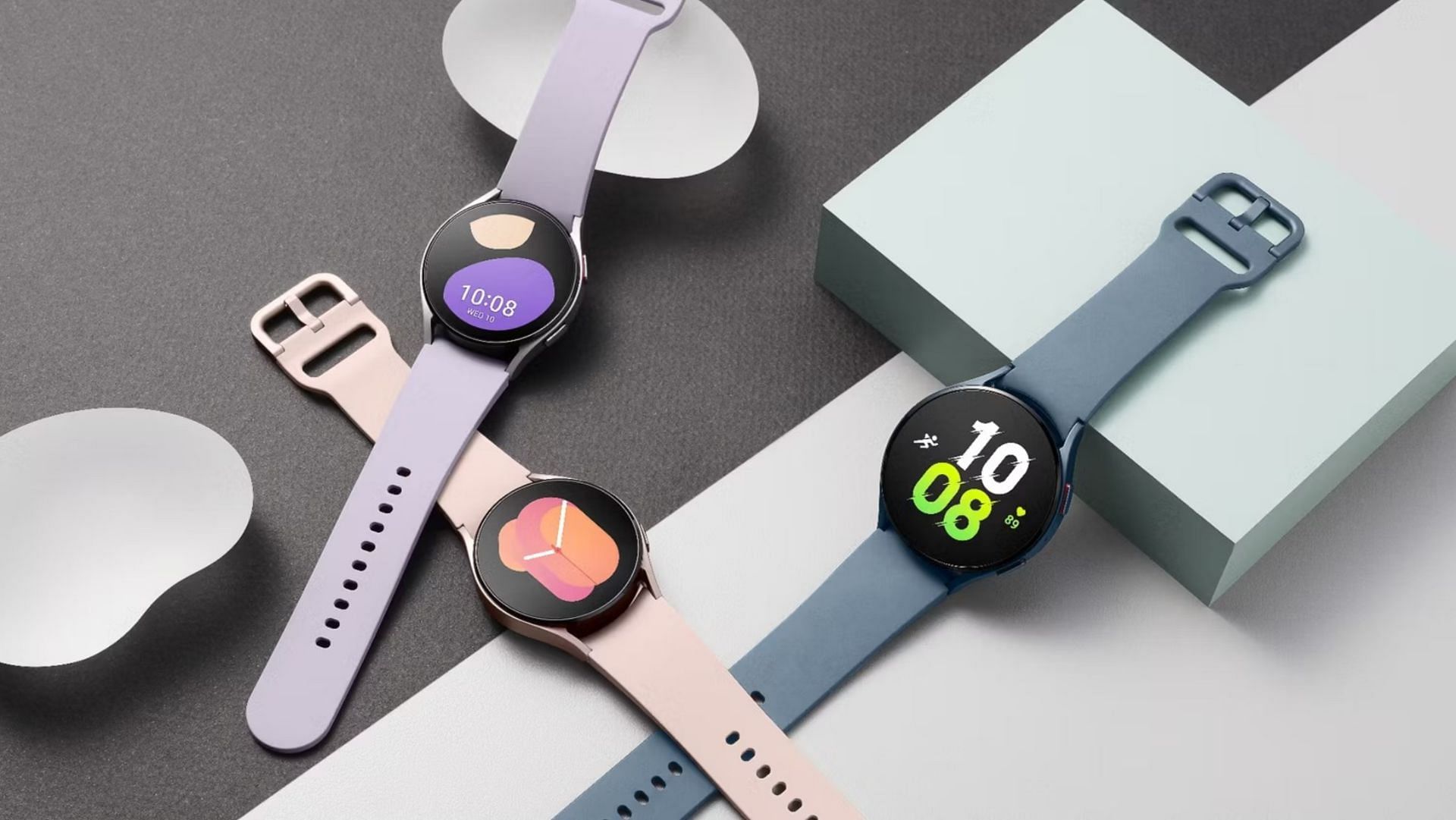 The Samsung Galaxy Watch 5 offers a premium experience matched with numerous features (Image via Samsung)