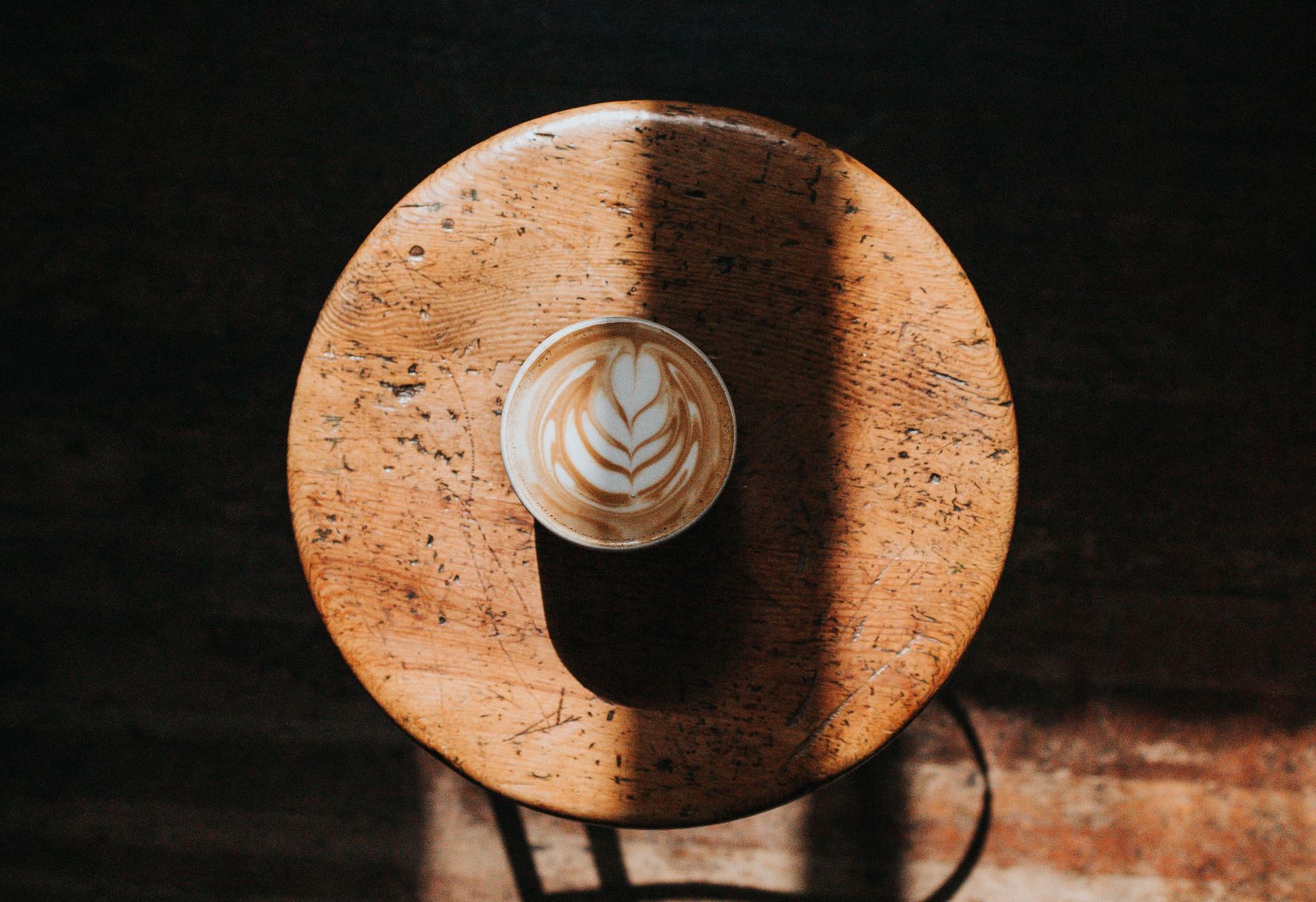Good coffee lowers the risk of heart disease and type 2 disease. (Image via Unsplash / Tyler Nix)