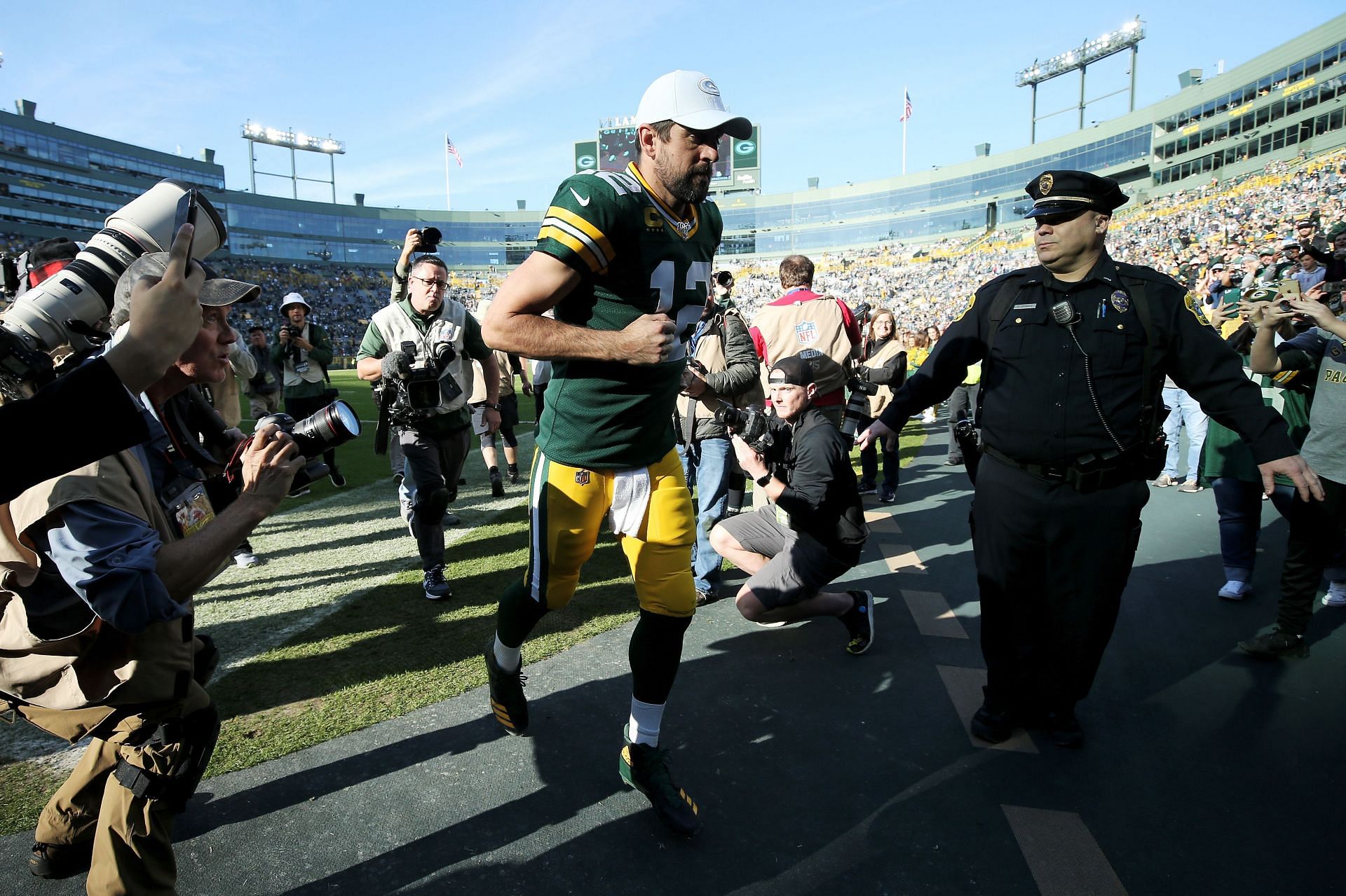 Finally! The Packers Have Traded Aaron Rodgers to the Jets - Bleacher Nation