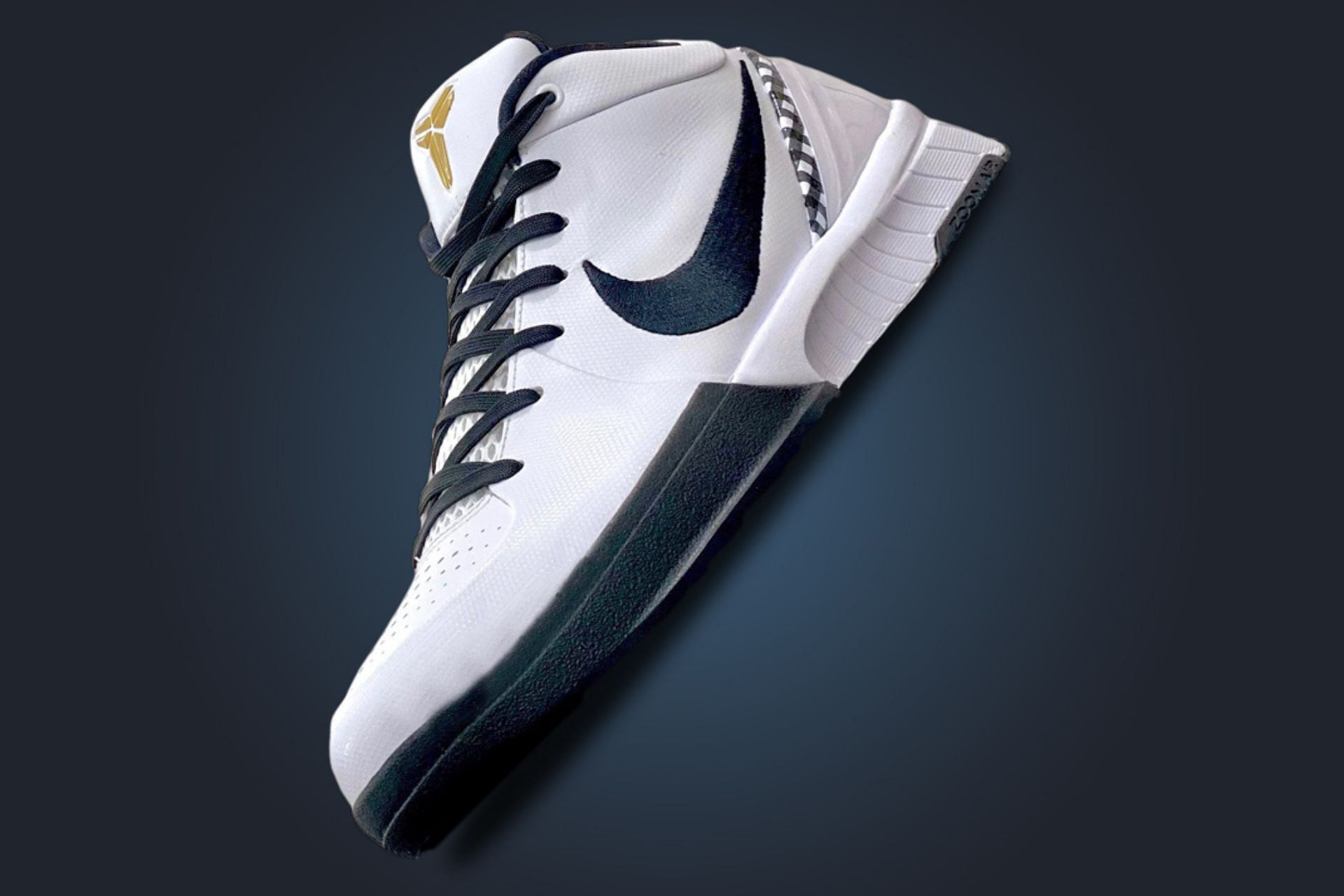 New kobe shoes on sale white