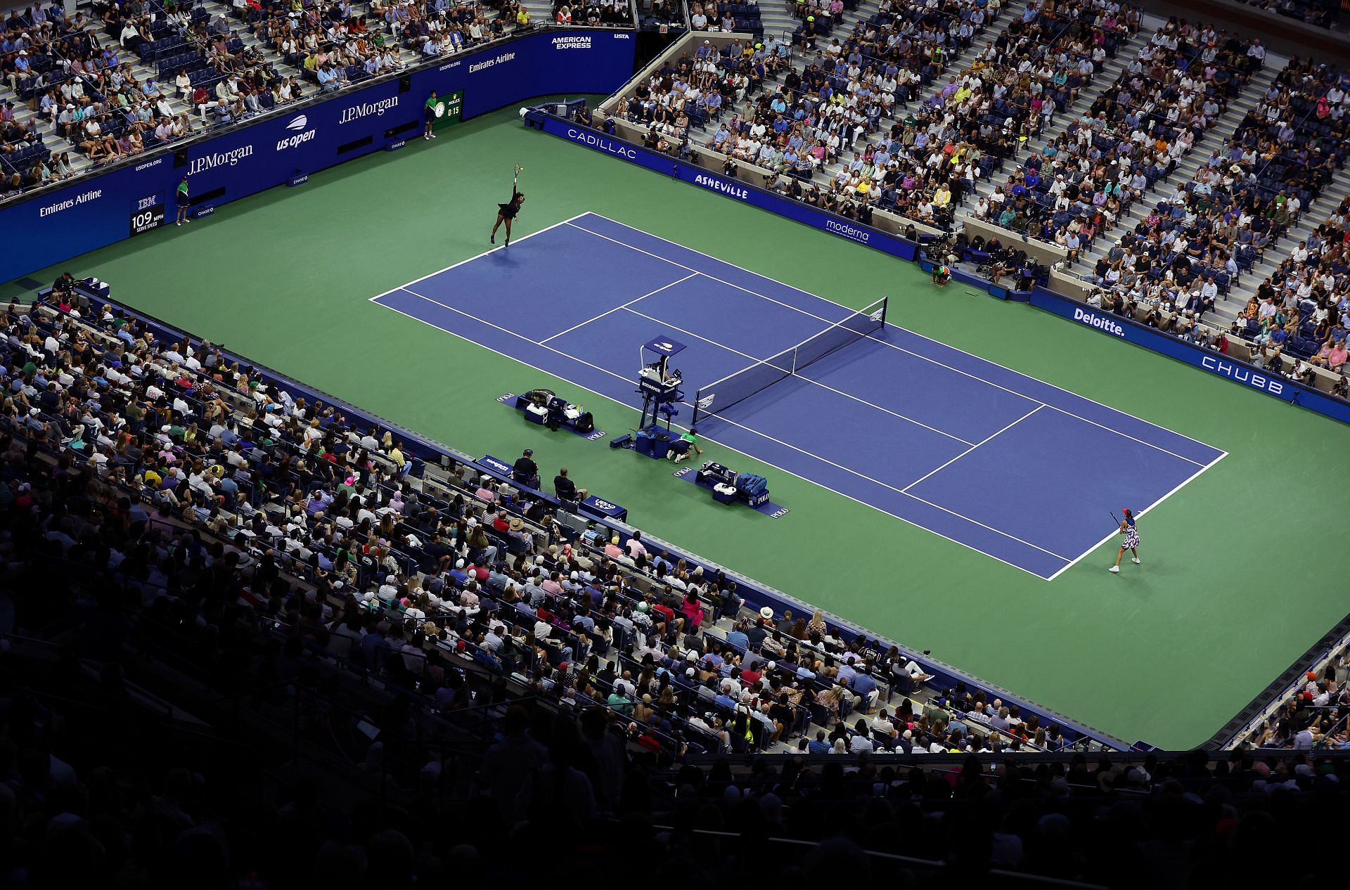 Spectators flock the Arthur Ashe stadium in large numbers to watch Williams&#039; swansong