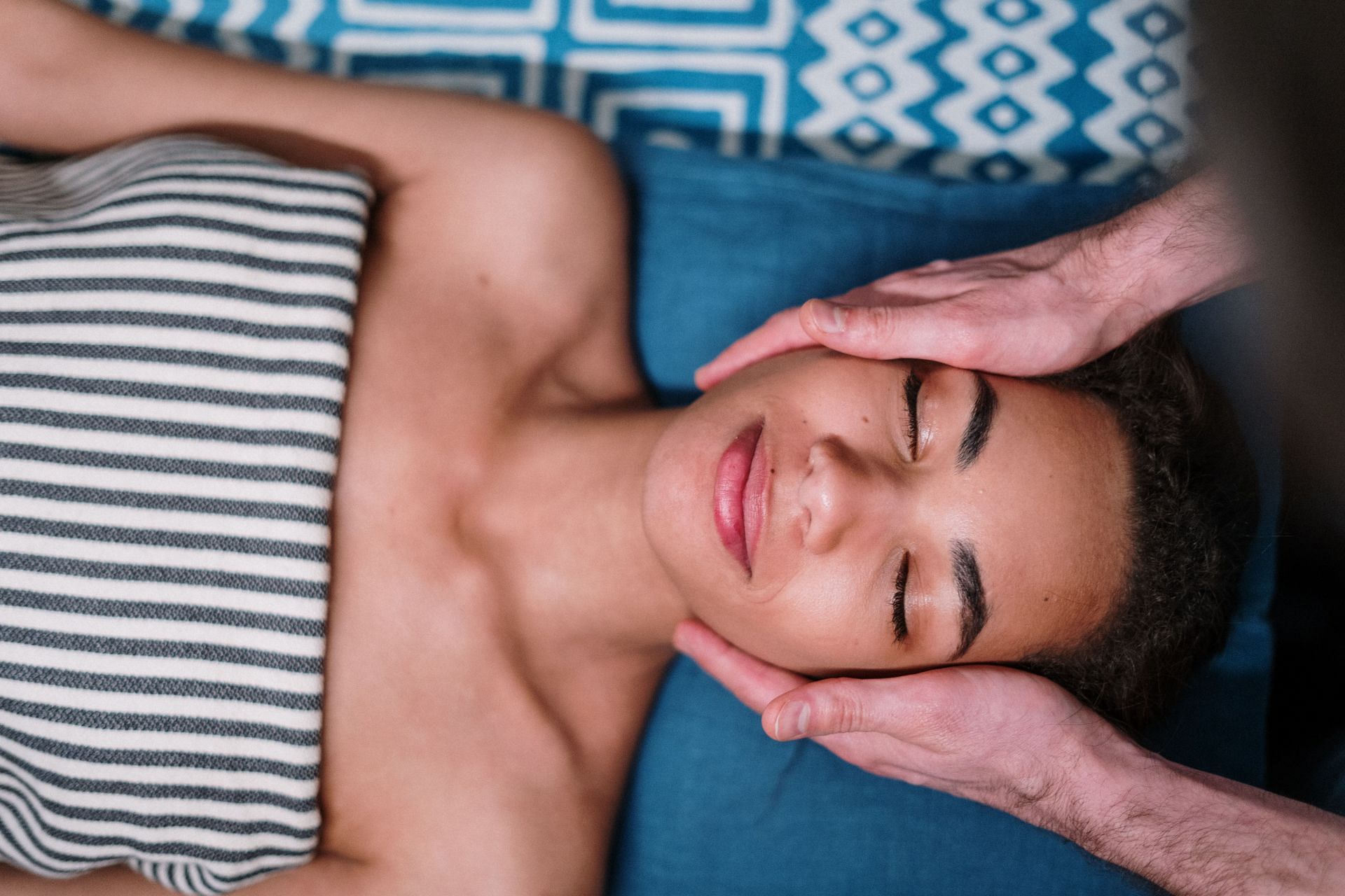 Massage for migraines (Image via Pexels/Cottonbro Studio)