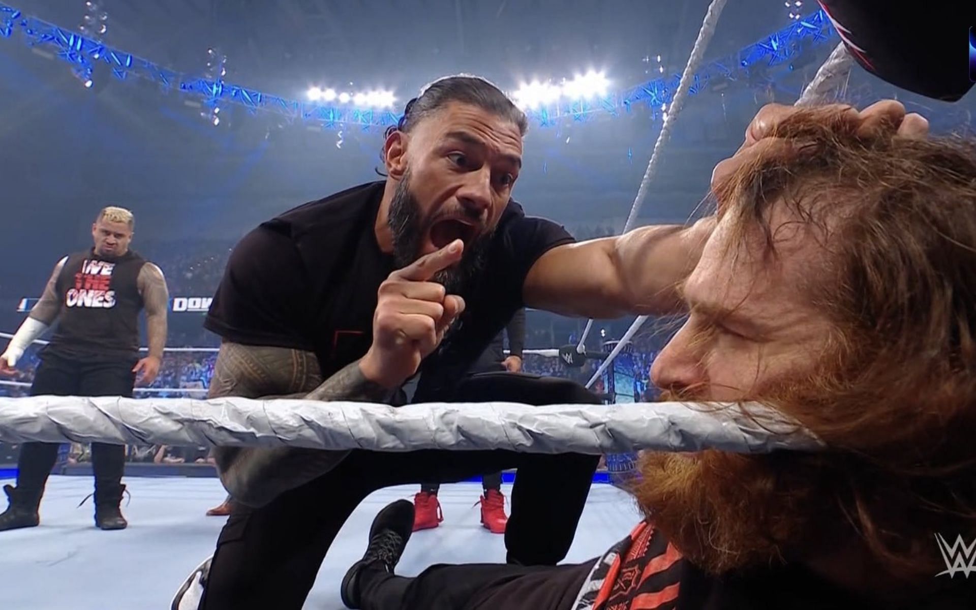 Roman Reigns sent a message to Sami Zayn on SmackDown