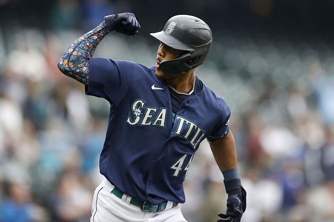 MLB analyst on Julio Rodriguez: "Julio is well on his way to being one of the top 5 best players in the game"