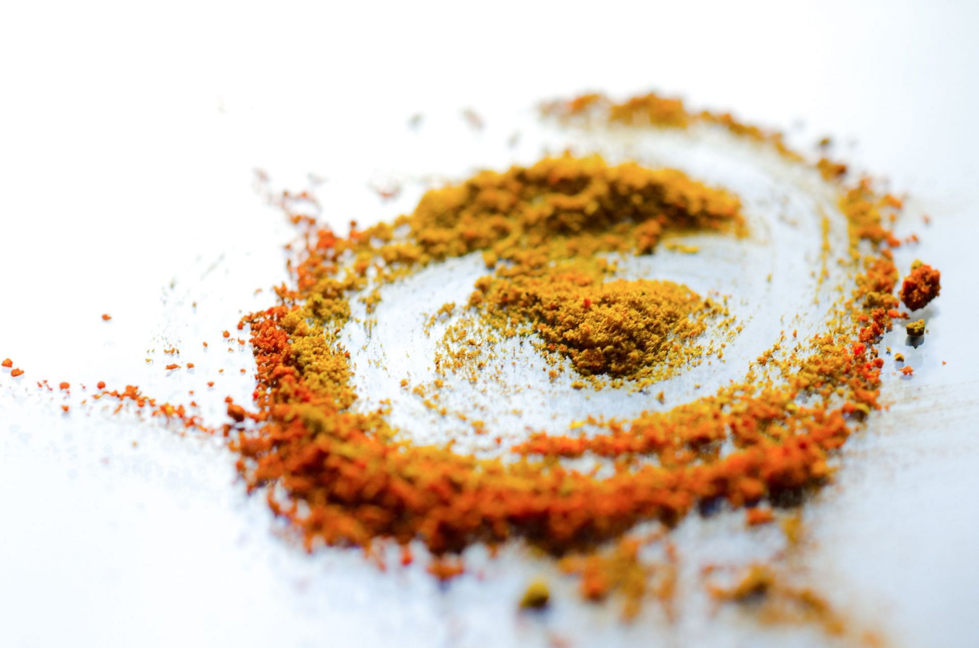 Turmeric is well known for healthy skin. (Image via Pexels/Skitterphoto)