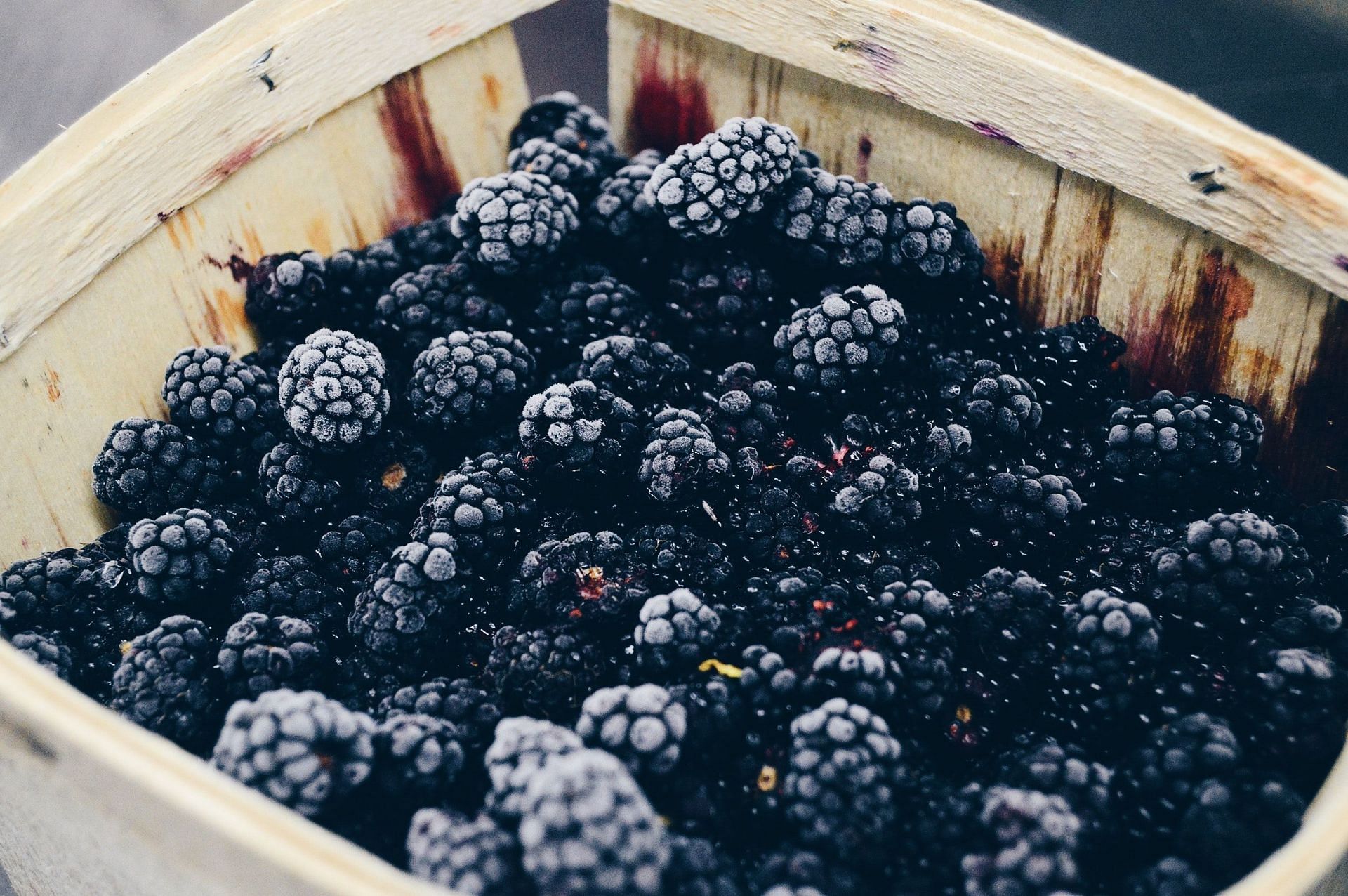 This fruit is rich in fiber. (Image via Unsplash/Nick Sarro)