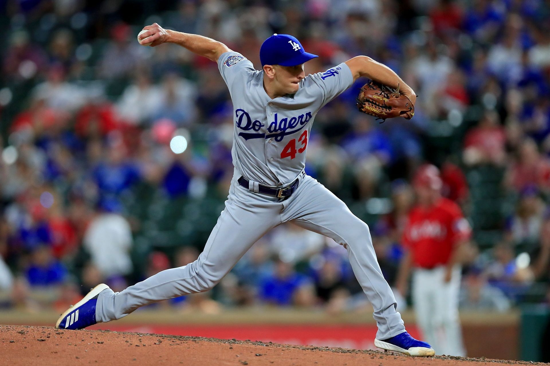 Ambidextrous pitcher Jurrangelo Cijntje dominates in first