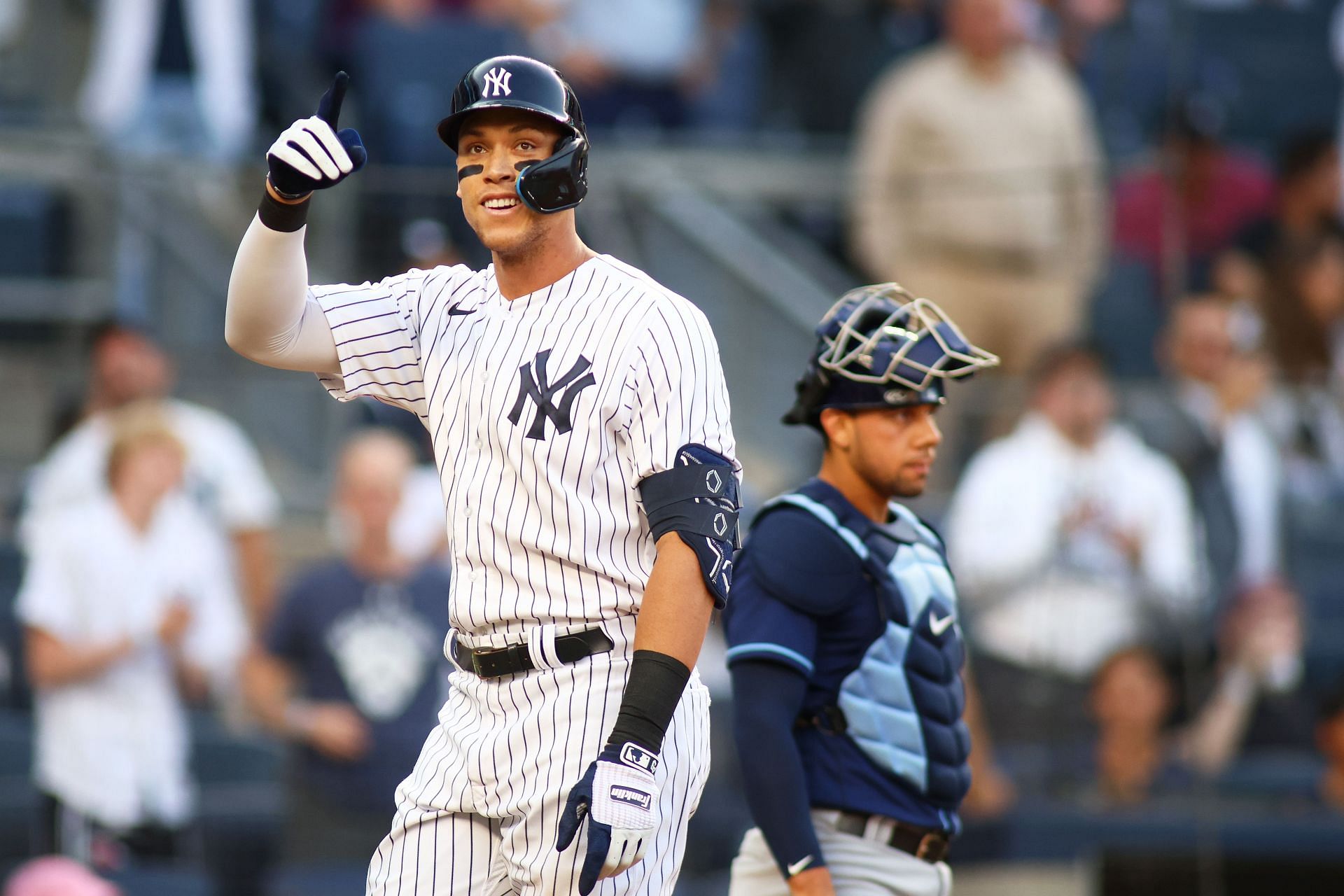 Aaron Judge holding cards close to vest as MLB waits