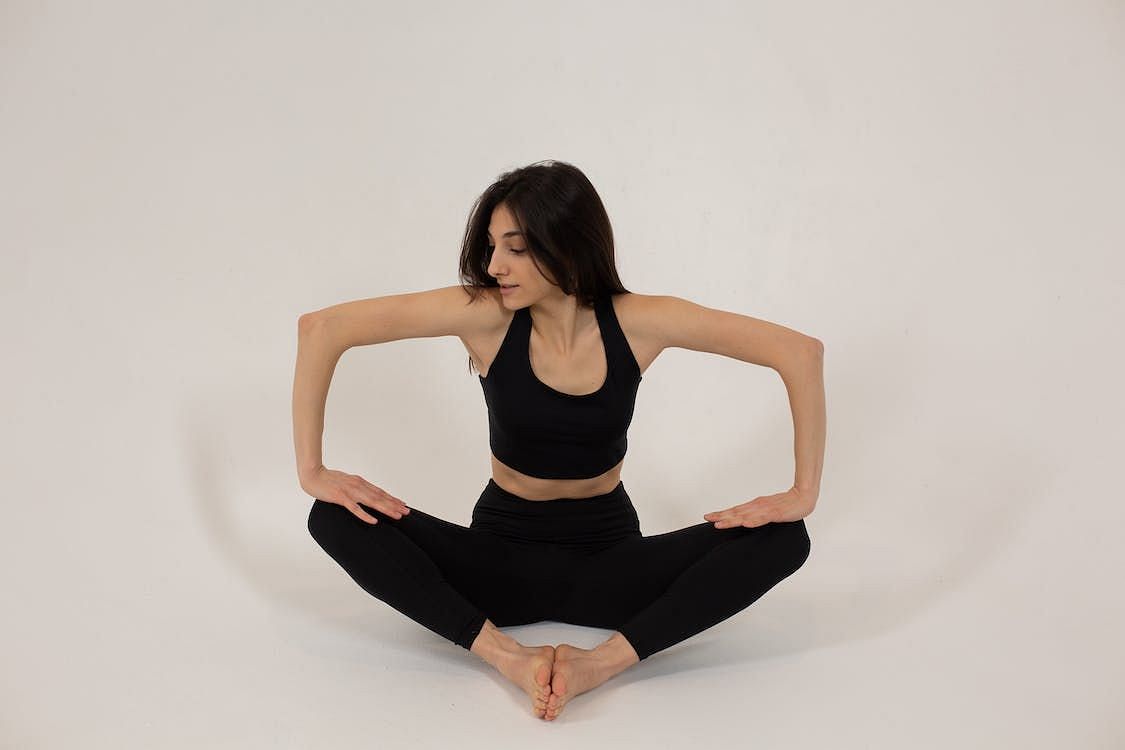 Seated Butterfly Stretch: 5 Effective Stretches for Hip Flexors (Image via Pexels/Monstera)