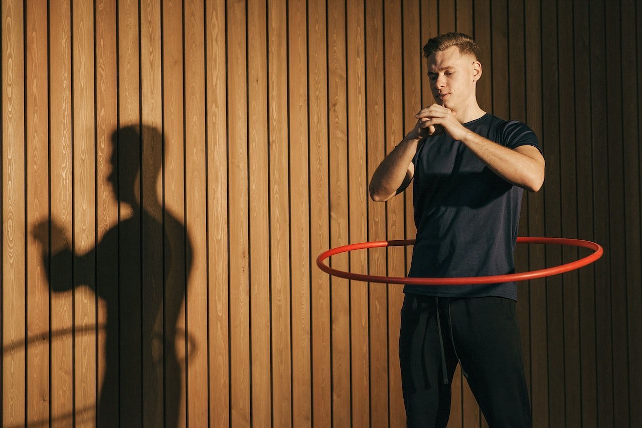 Using a hula hoop for weight loss (Photo via Pavel Danilyuk/Pexels)