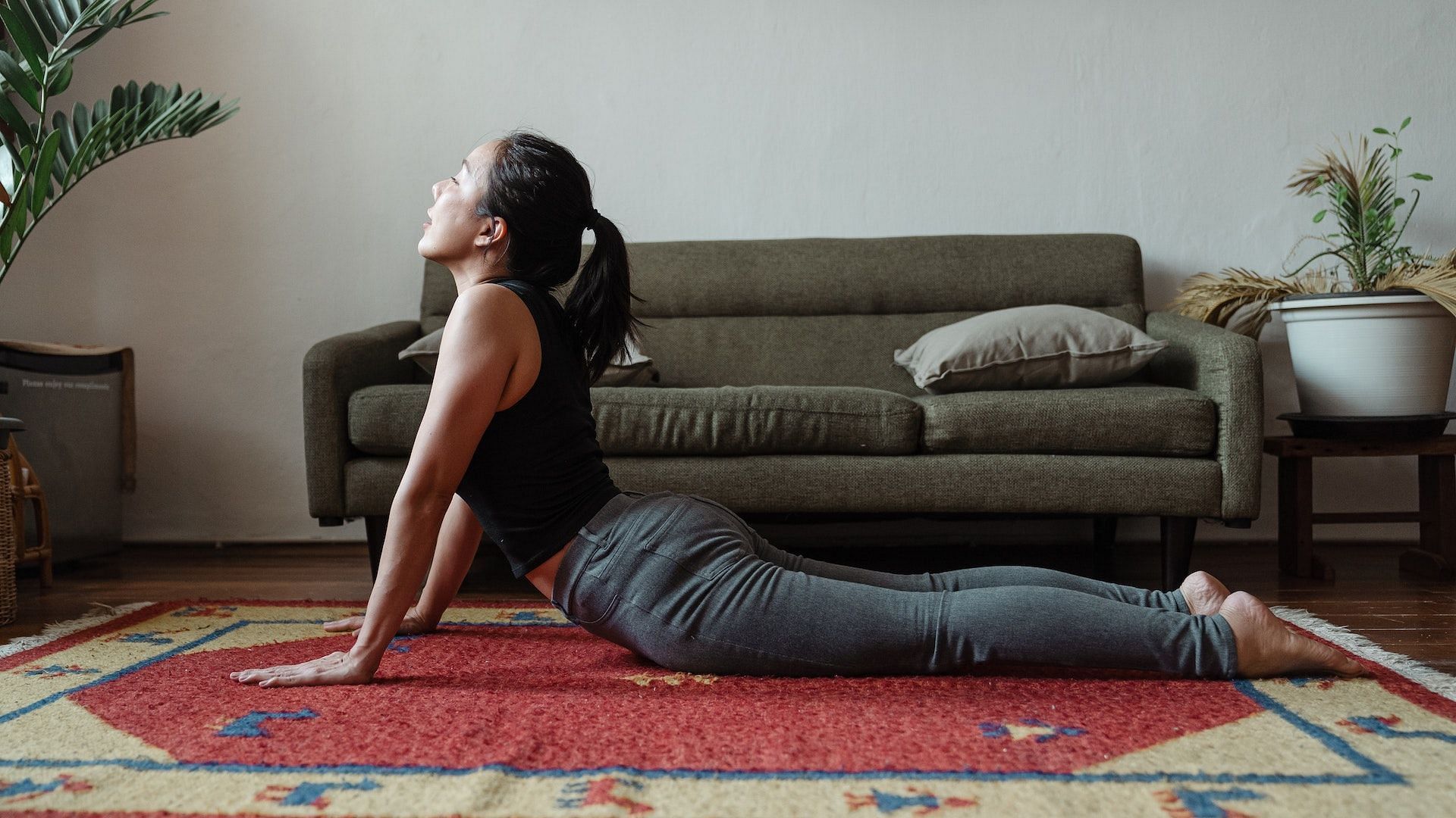 The cobra pose is an effective bodyweight exercise for the back. (Photo via Pexels/Ketut Subiyanto)