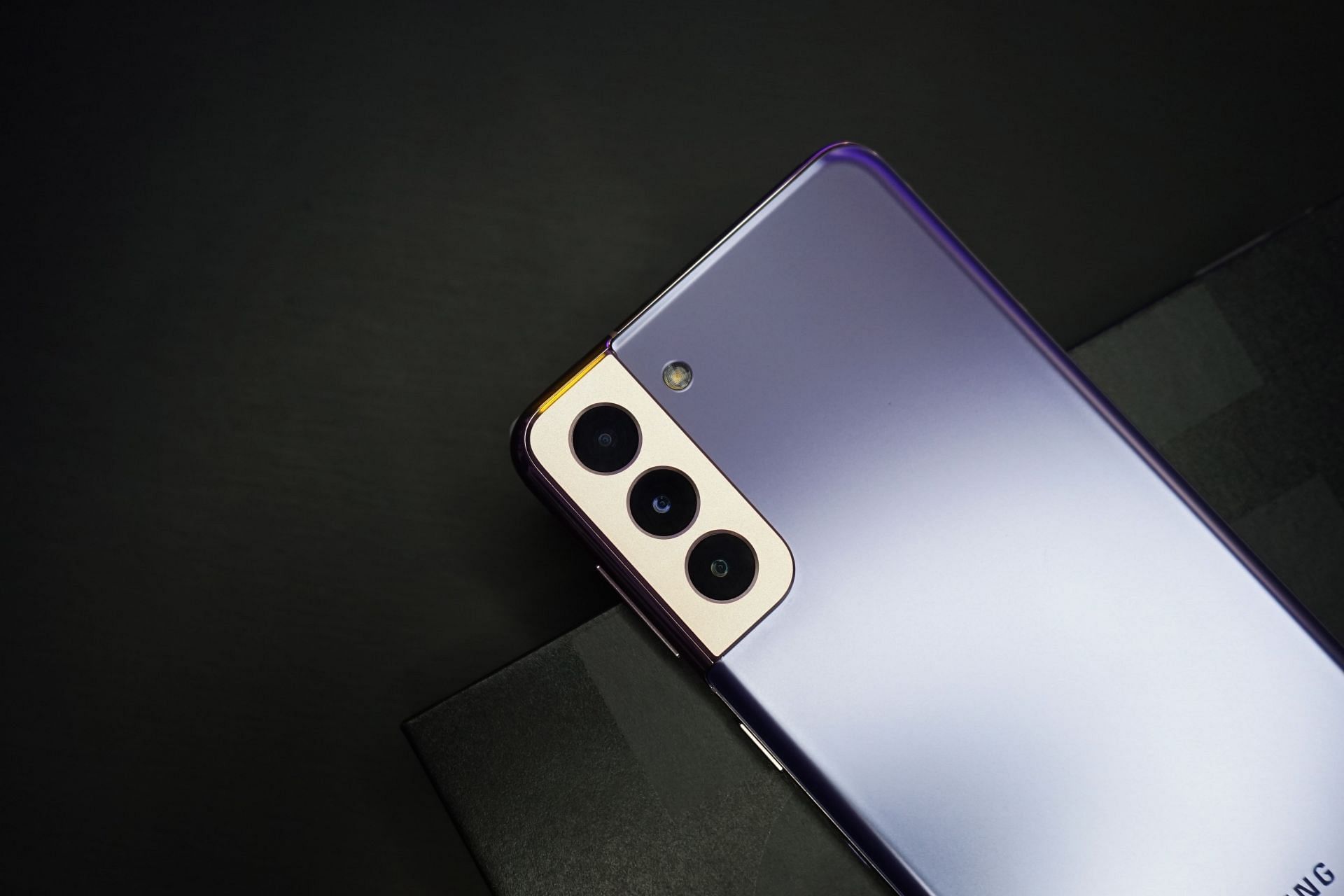Is the 2022 smartphone worth your money in 2023? (Image via Anh Nhat/Unsplash)