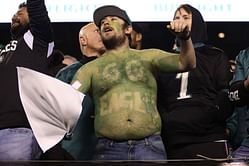 “Scarier than rabid barking dogs” – When Eagles fans were ripped by Rob Riggle at NFL Honors show