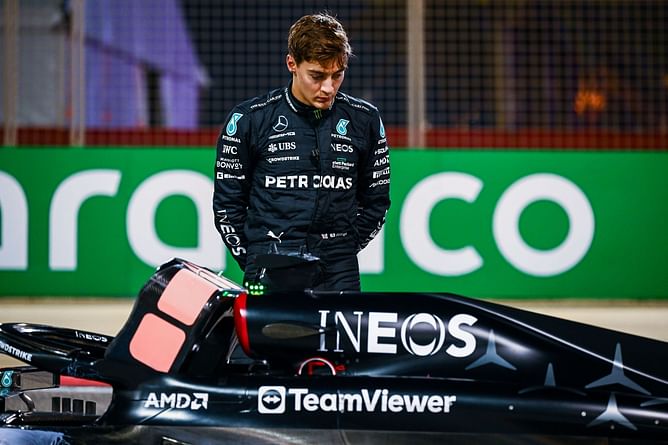 George Russell forced to abandon his Mercedes W14 on track in the second session of F1 pre-season testing