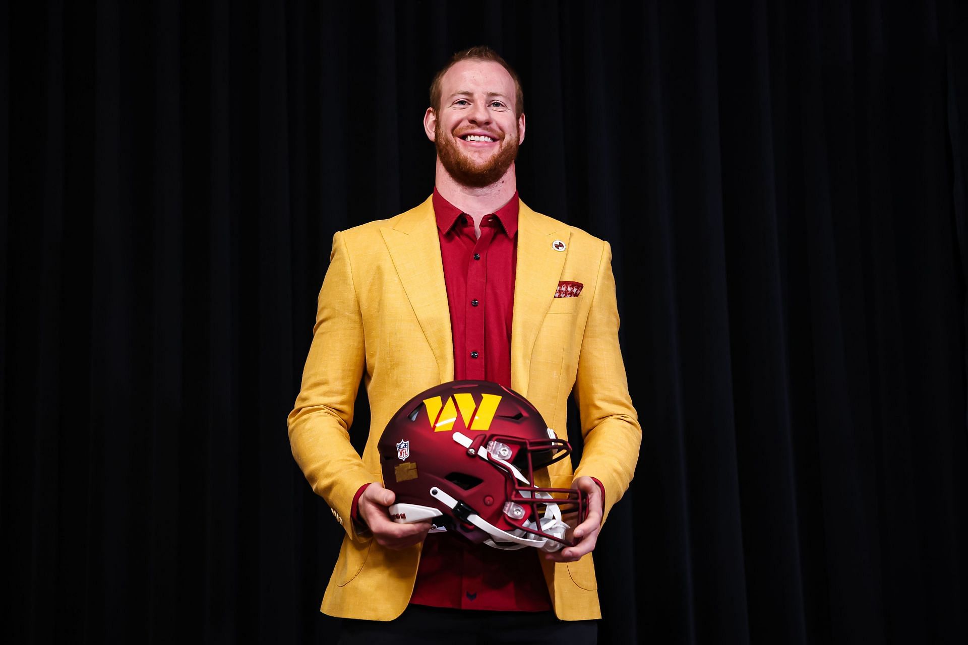 Carson Wentz drops IG picture wearing Eagles helmet, Commanders