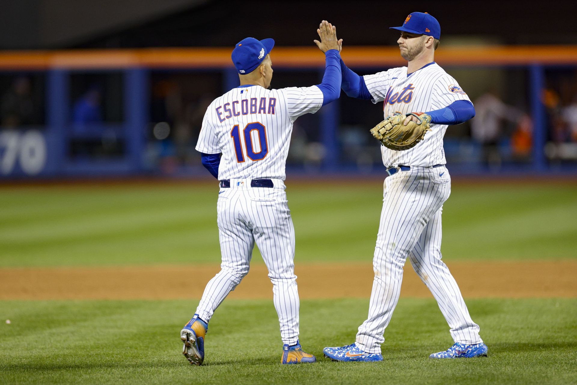 Mets mimic World Series celebration during spring training drill