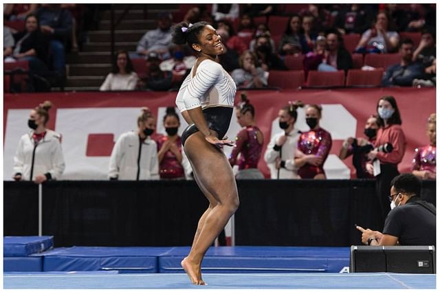 American gymnast Lynzee Brown performs on the floor: Image via Instagram (@lynnzee17)