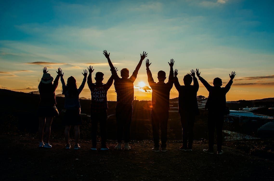 &quot;Surround yourself with people who lift you higher.&quot; - Wellness Wednesday (Image Via Pexels/Min An)