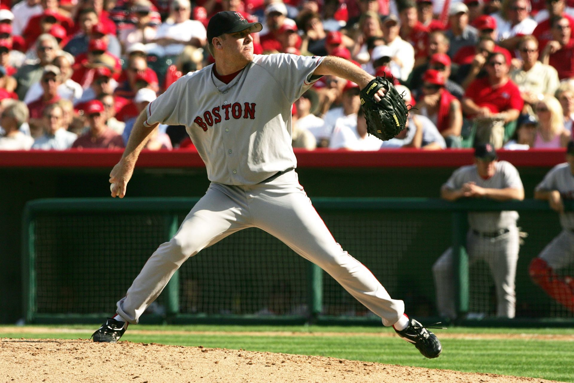 Pitcher Curt Schilling of the Boston Red Sox (Photo by Stephen Dunn/Getty Images)