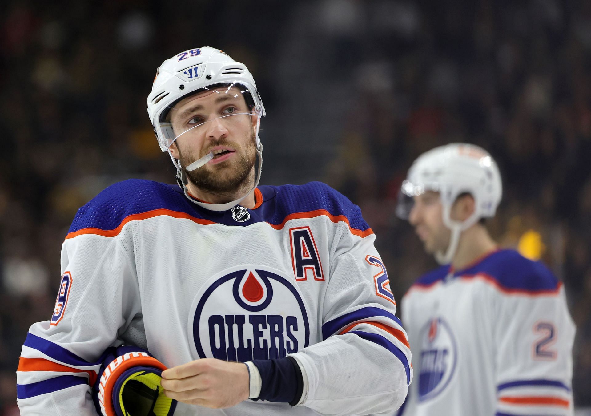 Draisaitl has 2 goals and an assist, Oilers beat Predators