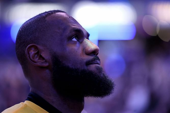 LeBron James, an assist king, about to pass Kareem's all-time scoring record