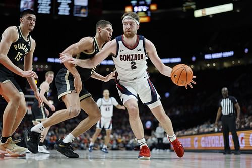 Timme is an efficient scorer. (Image via Getty Images)